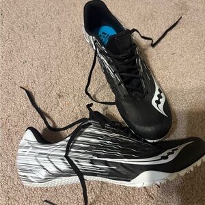 Saucony Men’s Black & White Racing Spikes